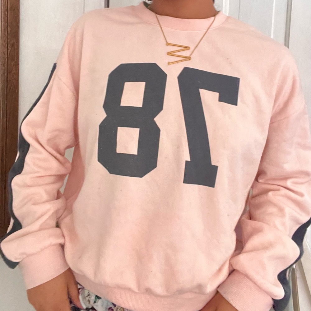 Striped light pink crew neck sweater 78 print